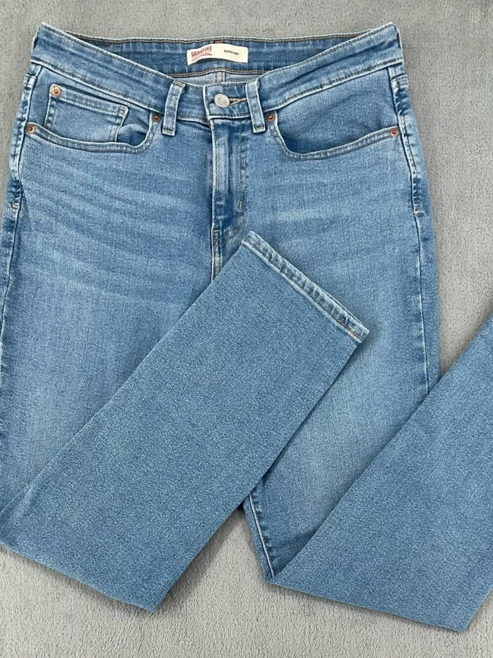 Signature Levi Strauss Boyfriend Jeans Women’s 10 W30 Light Wash